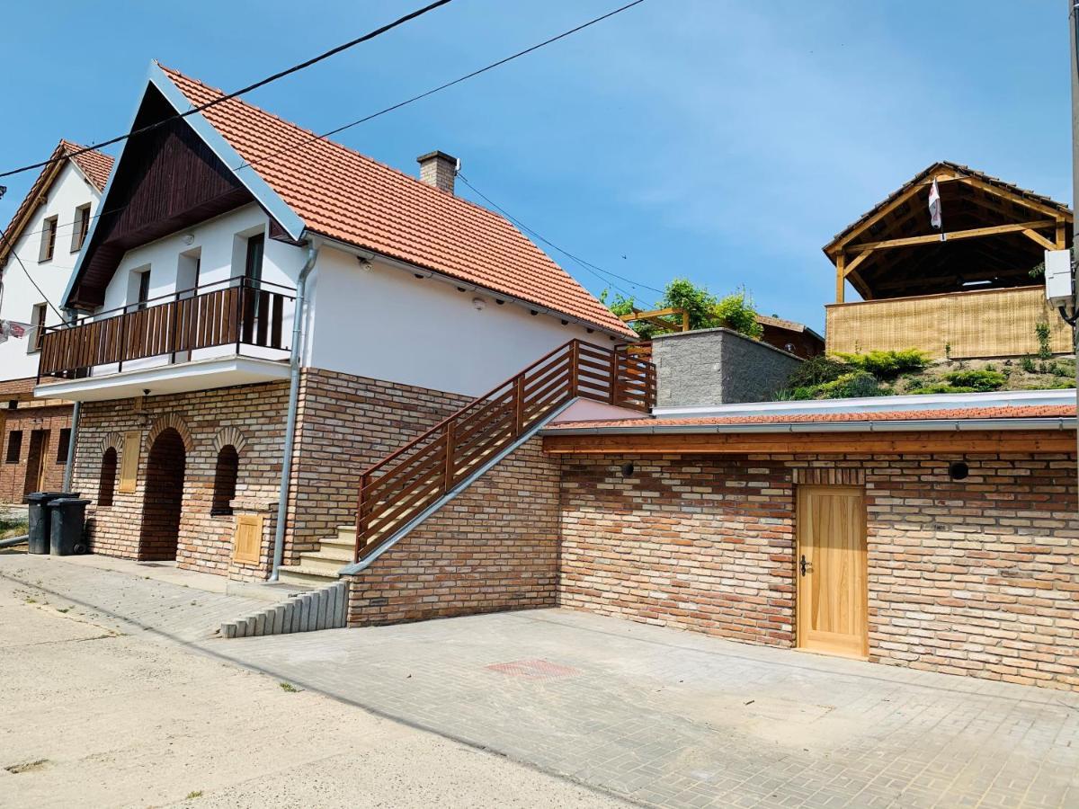 Ubytovani U Lisaka Foxe Villa Bulhary Exterior photo