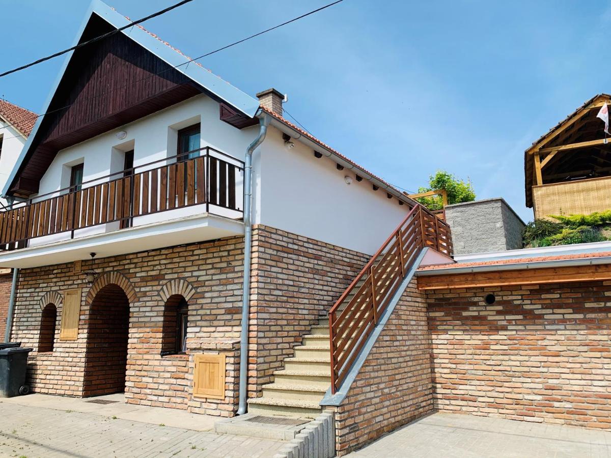 Ubytovani U Lisaka Foxe Villa Bulhary Exterior photo